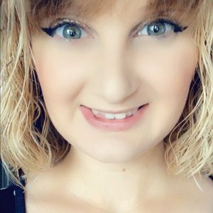 Meet your Posher, Tegan